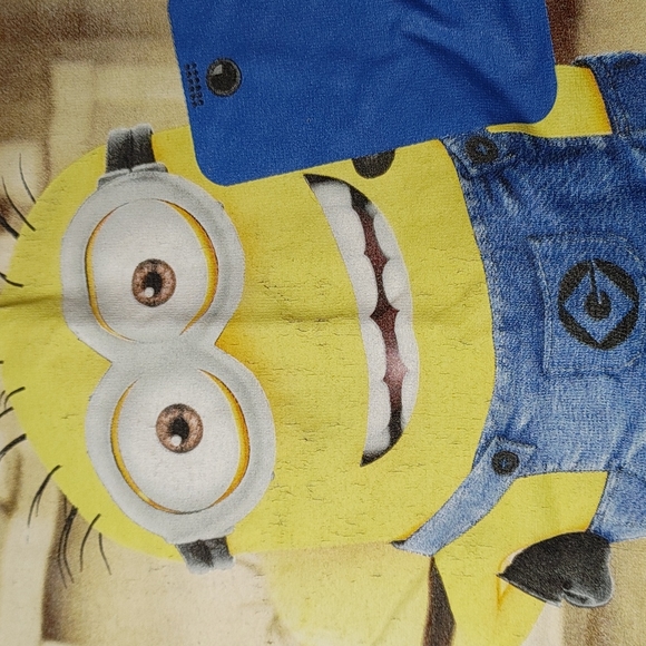 ❗$1 Bundled❗DESPICABLE ME Graphic Tee Shirt - Picture 3 of 5